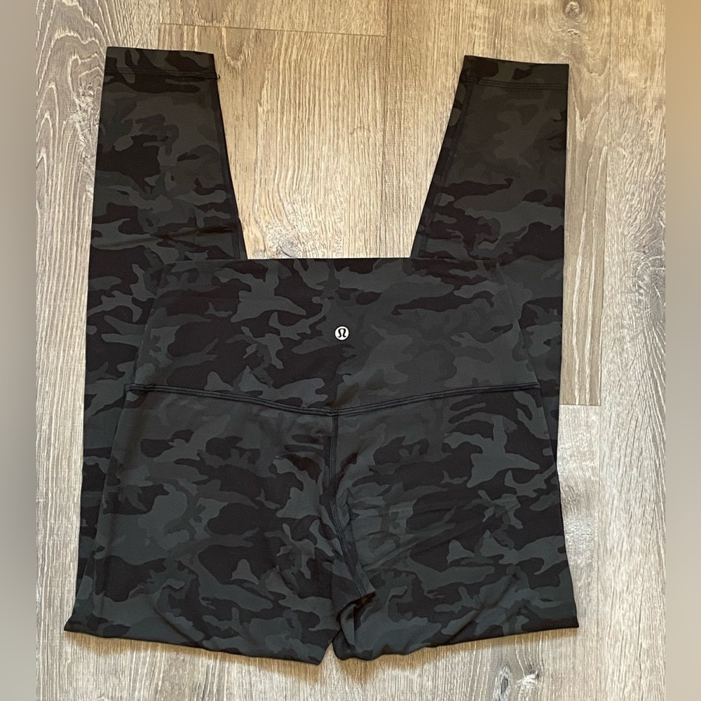 Lululemon Align Pant *Full Length 28"
Incognito Camo Multi Gator Green Size 10